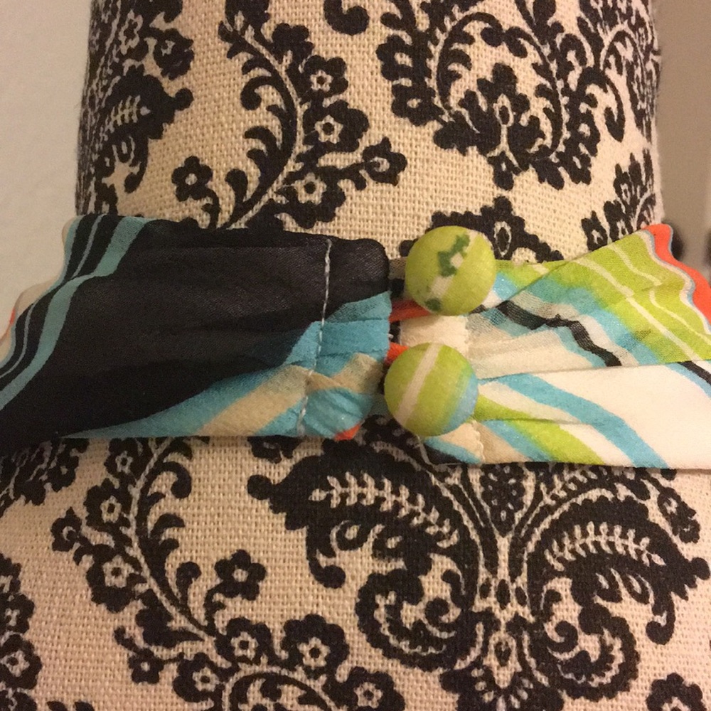 Euc Js Collections Halter Style Top - image 4